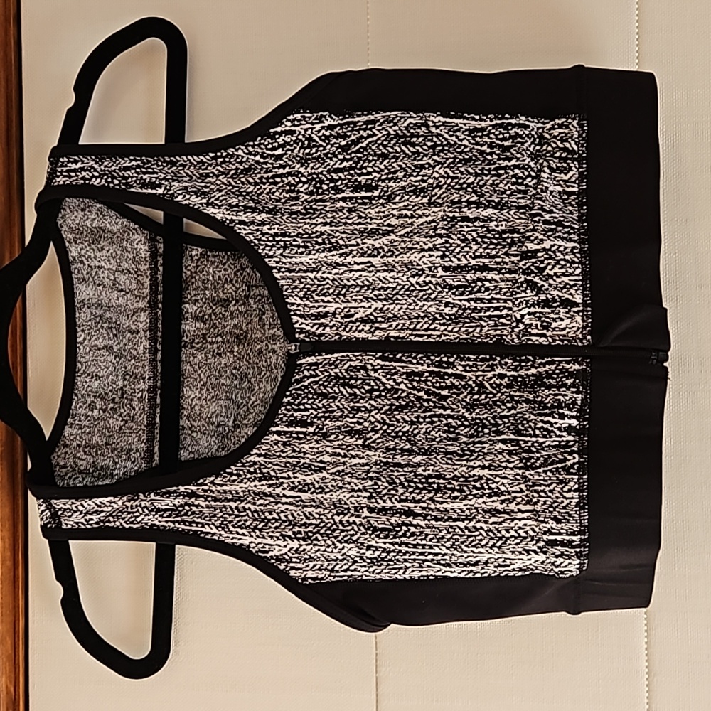Buffbunny Black & White Jacquard Zip-front Sports Bra, Sz. M - Picture 9 of 10